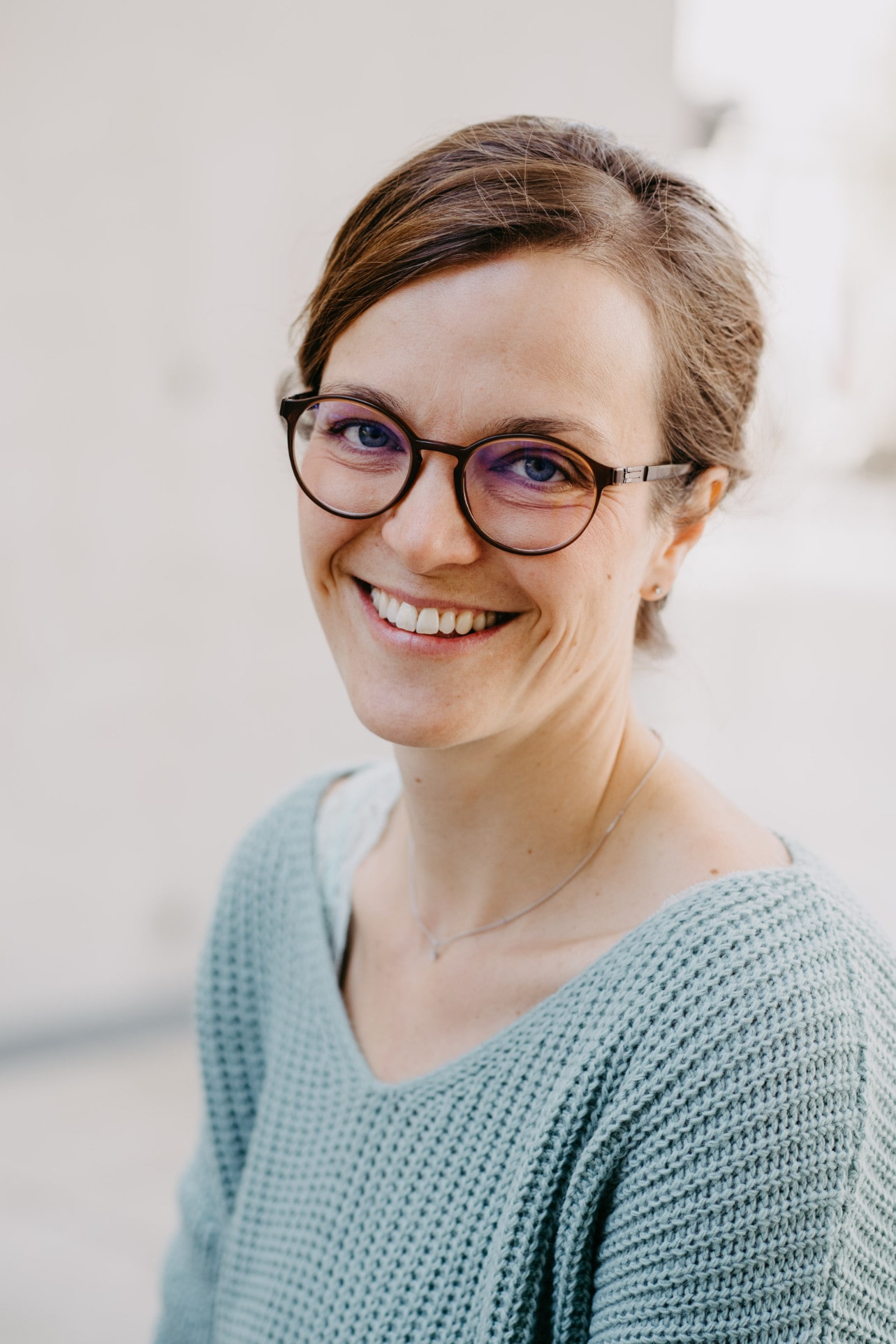 Dr. Marion Höllriegl